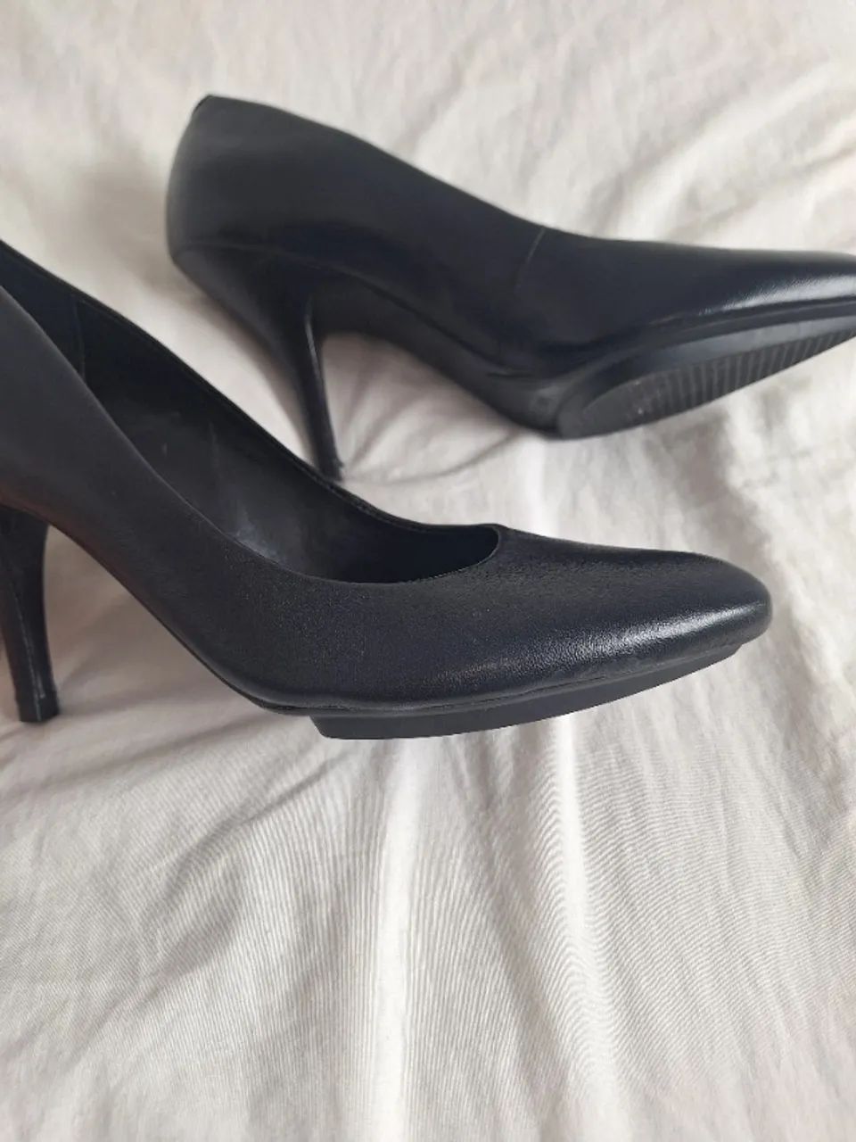 Scarpin preto couro arezzo - Foto 5