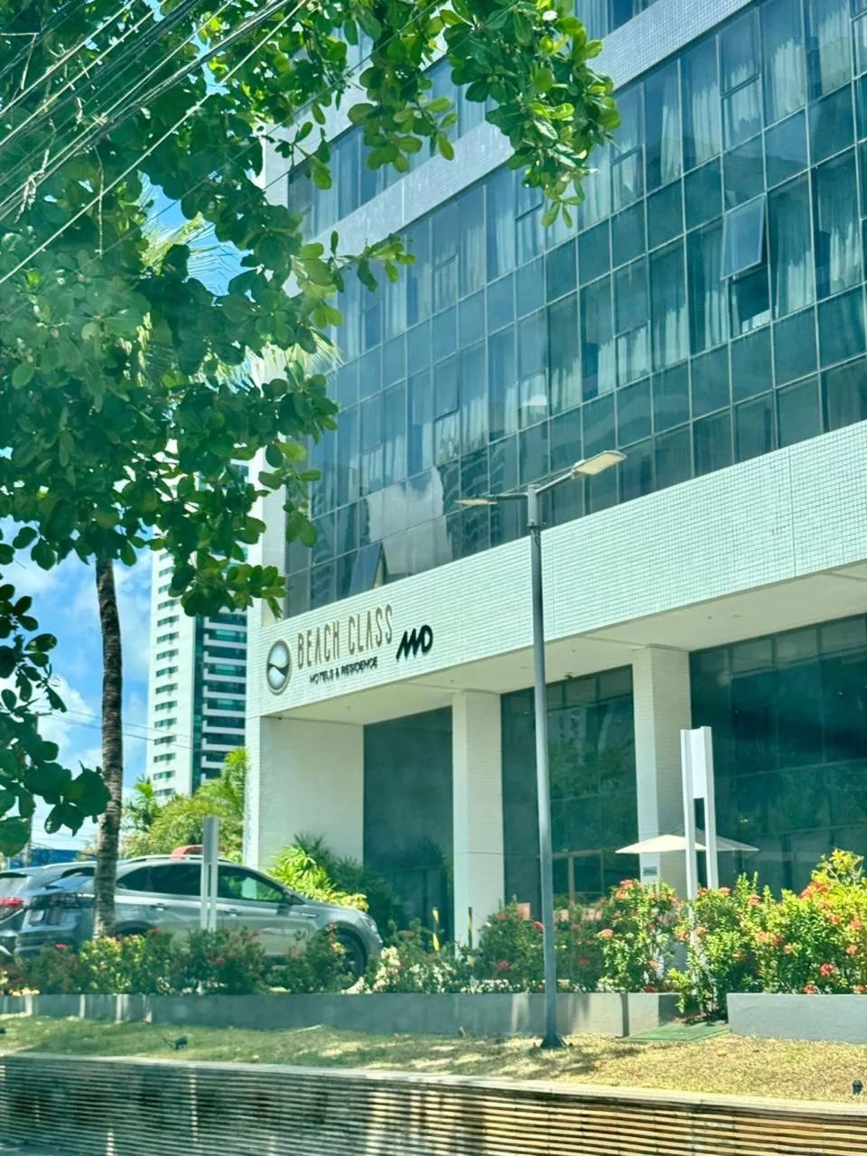 Flat mobiliado andar alto excelente 