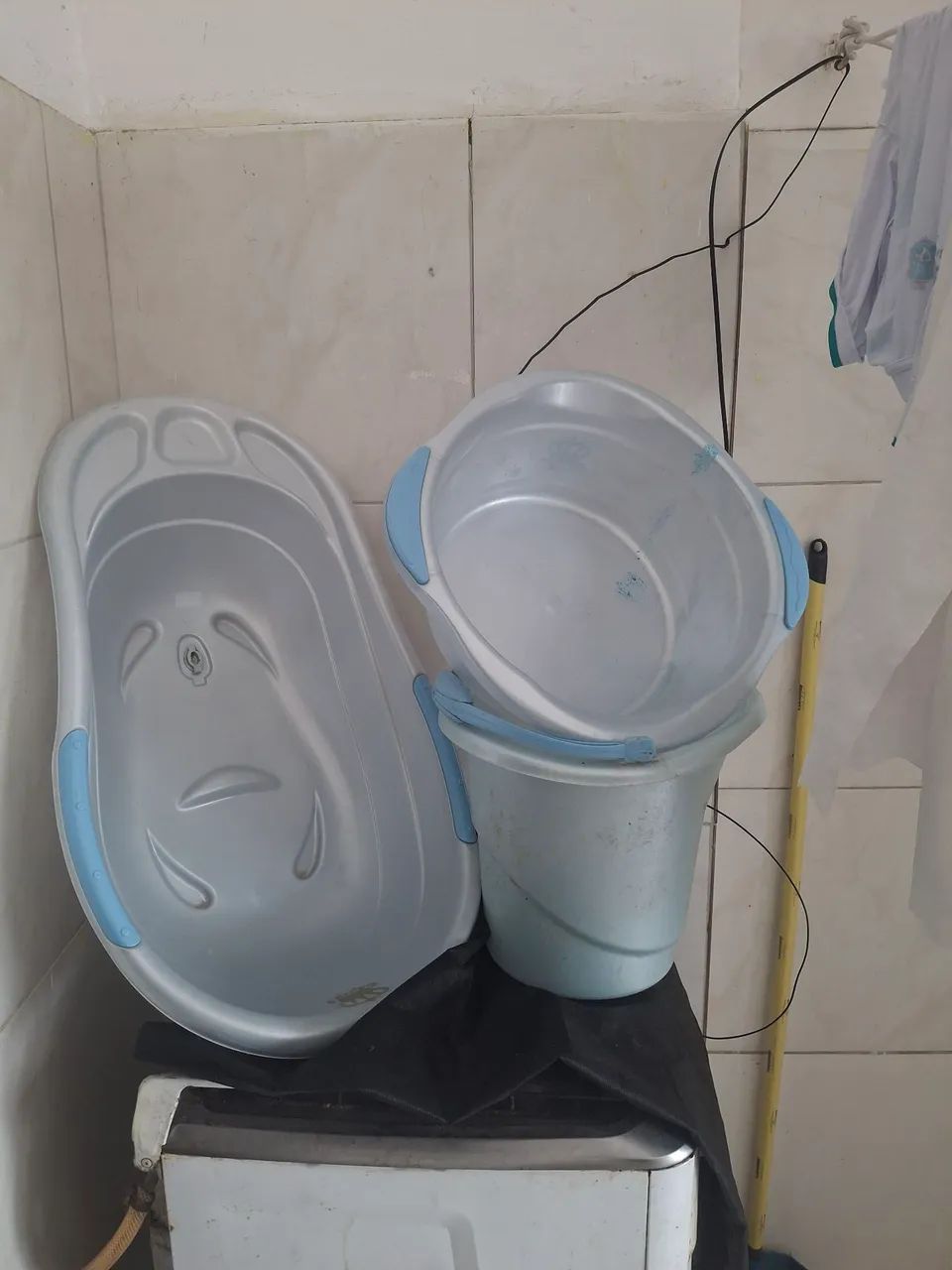 Banheira e suporte 70,00