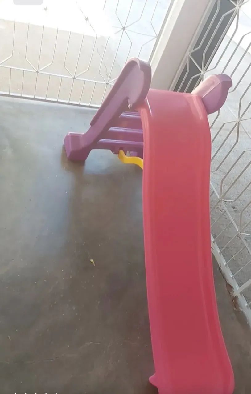 Vendo escorregador infantil 