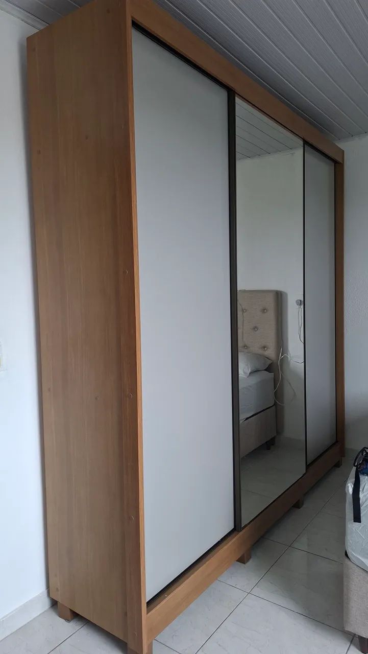 Guarda roupa com espelho - Foto 2