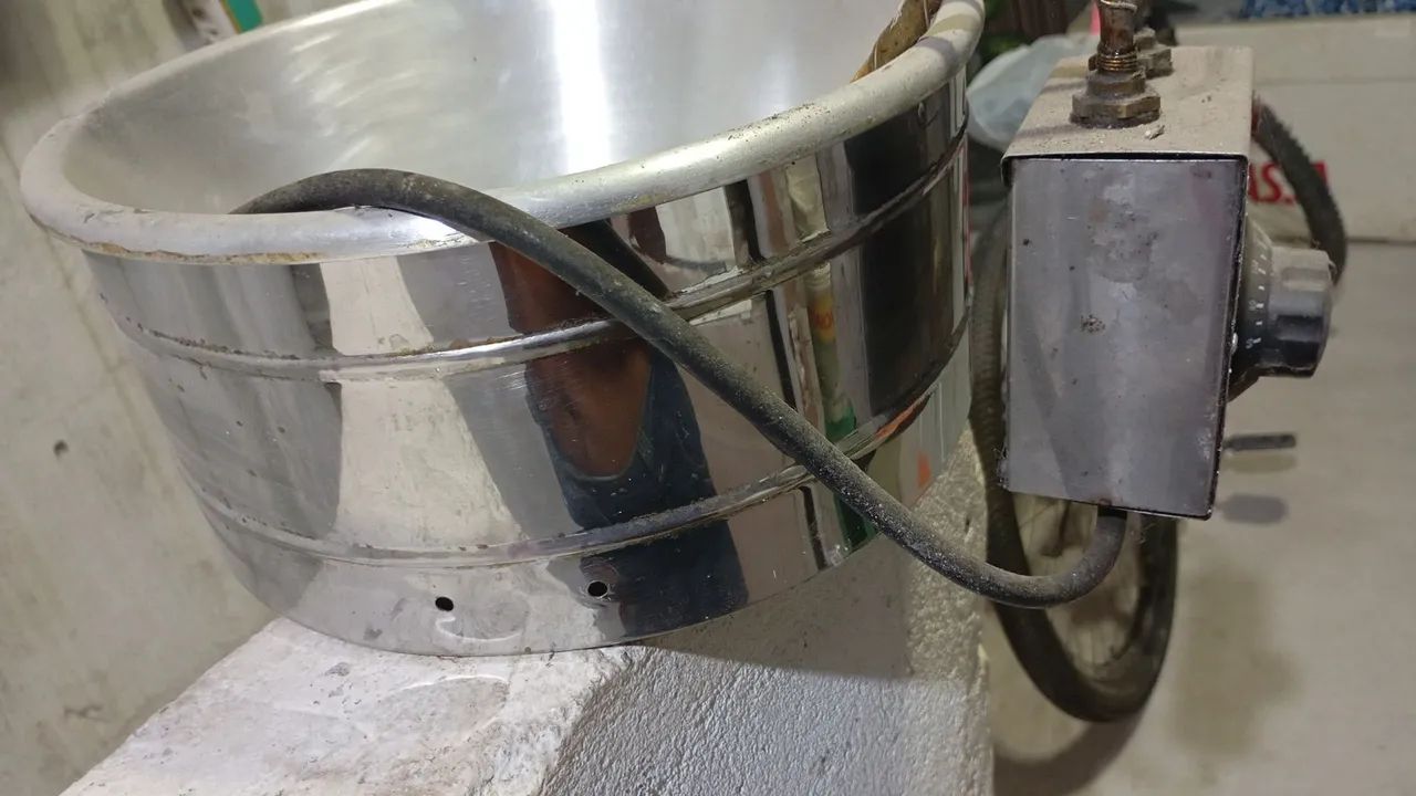 Vendo uma fritadeira elétrica e uma chapa  - Foto 2