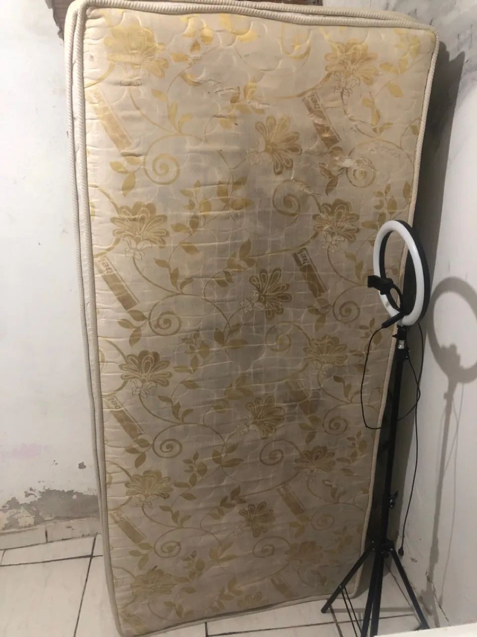 vende se coma, de solteiro, mole 