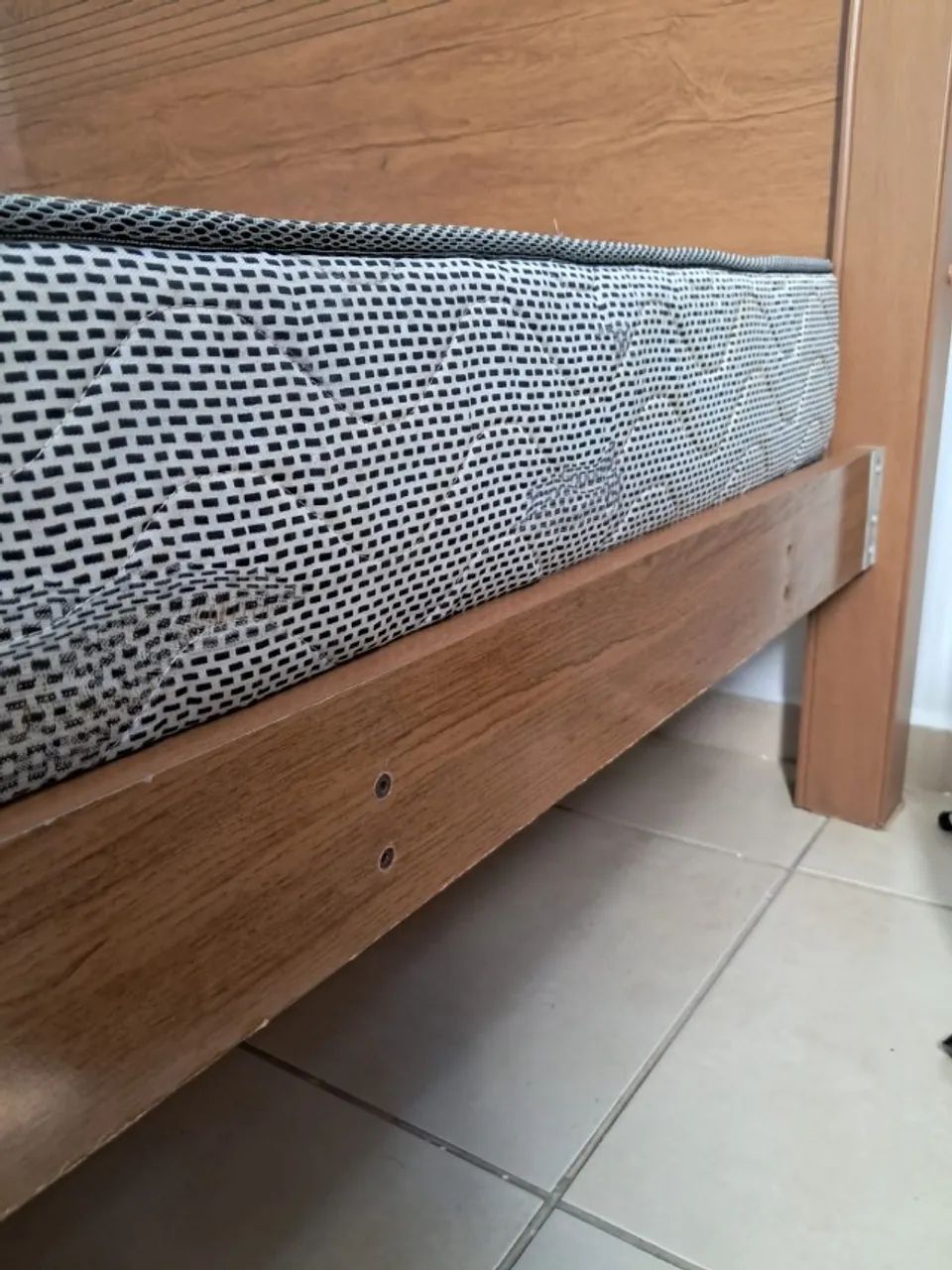 Cama de casal com colchão (usada) - Foto 2