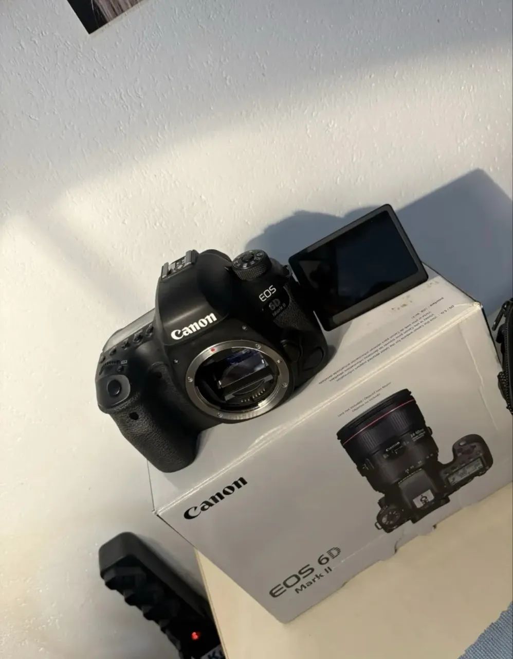 Canon EOS 6D Mark II ? corpo + acessórios - Foto 3