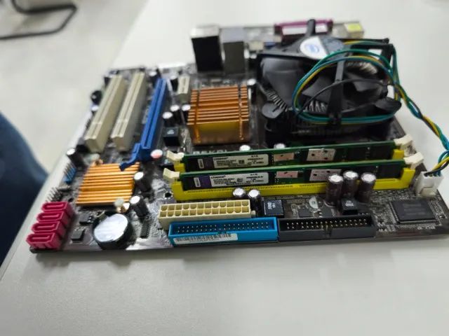 Placa Mãe ASUS P5KPL-AM +Intel Core 2 Duo e7500 + 4 gb memória - Foto 2