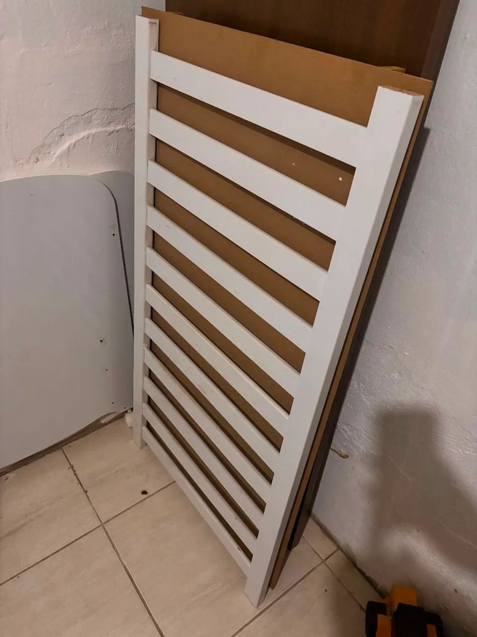 Kit guarda-roupa, berço, e colchão  - Foto 2