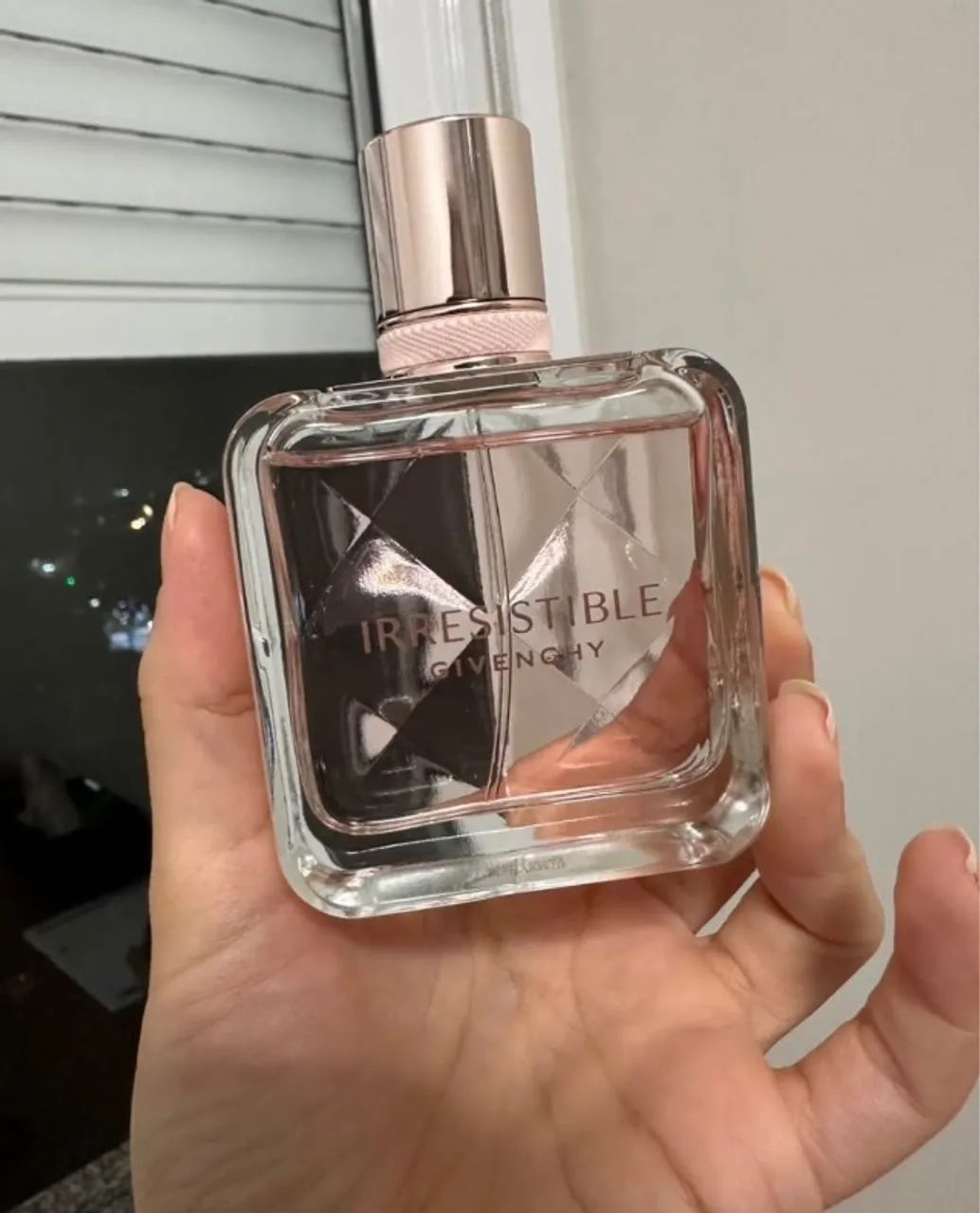 Perfume irresistible Givenchy - 50 ml, novo e original