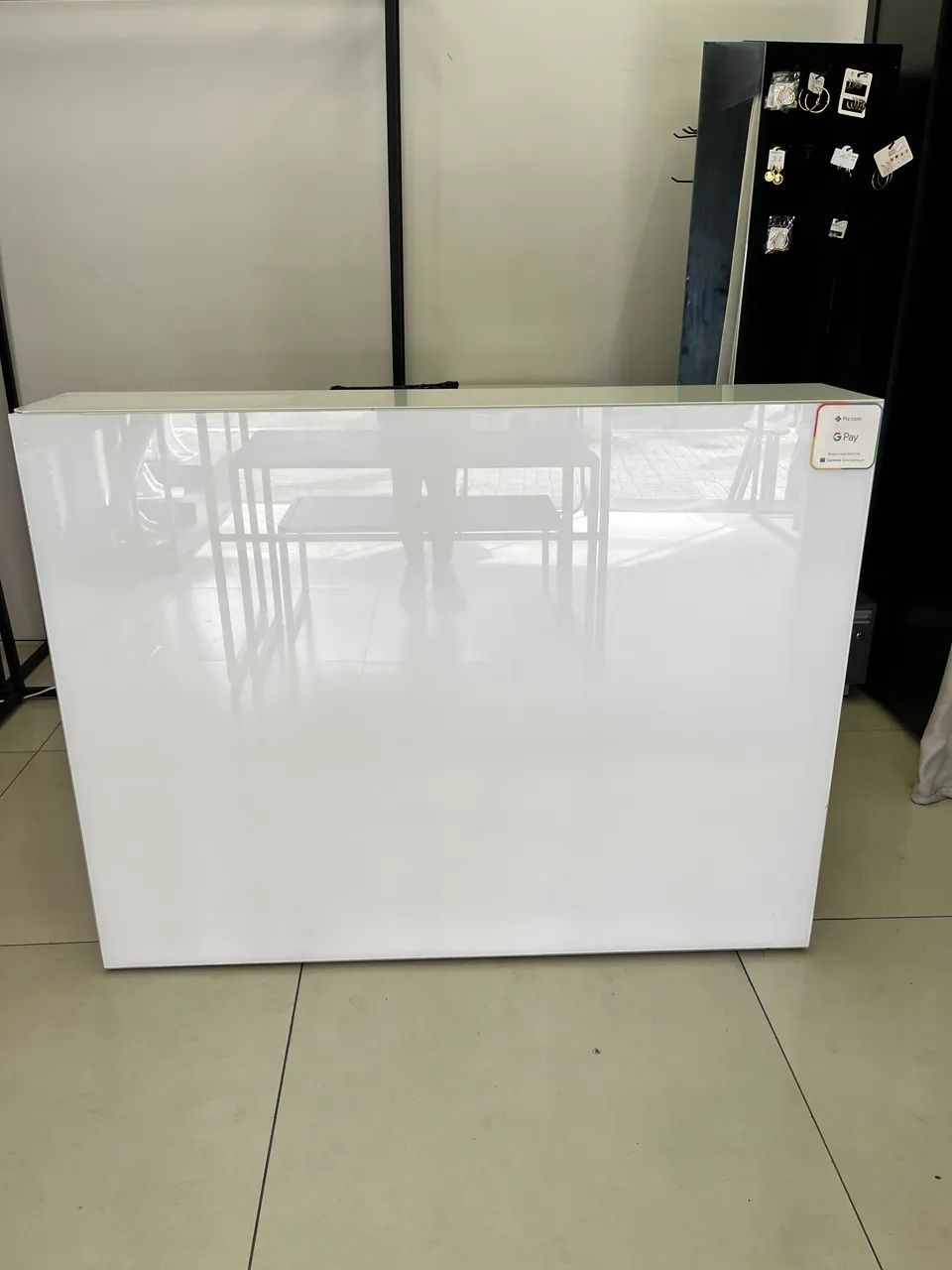 Balcão de Loja Branco Moderno com Vidro, Gavetas e Portas de Correr - Excelente Estado - Foto 2