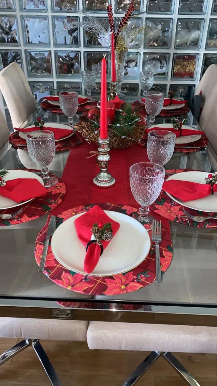 Mesa de jantar  e 6 cadeiras  - Foto 2