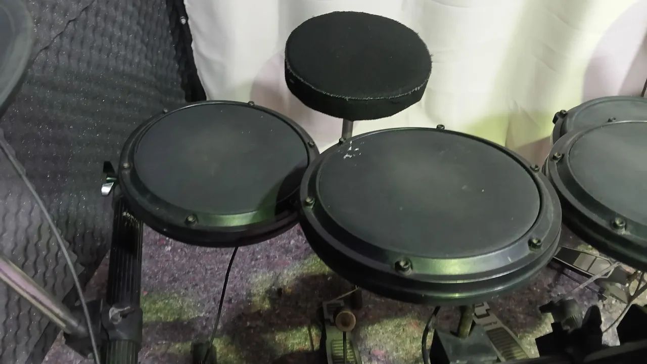 Bateria eletronica Alesis DM6