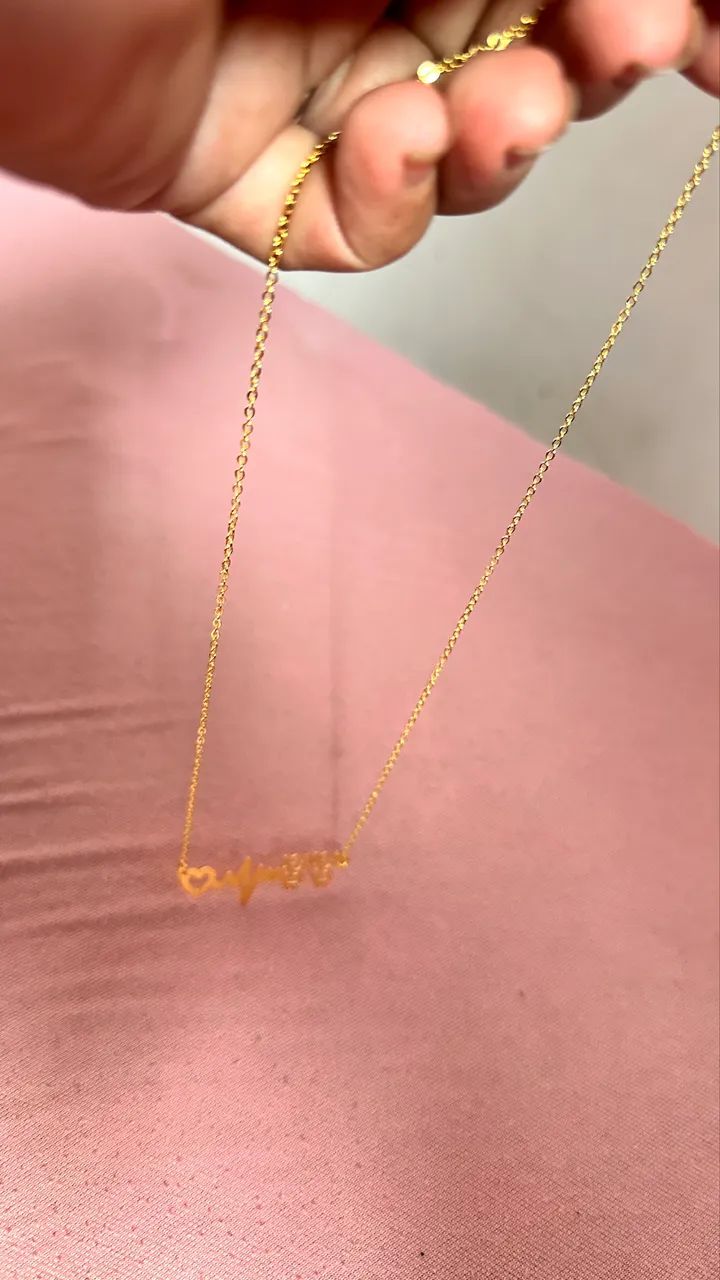 Cordão batimentos e duas meninas - Foto 2