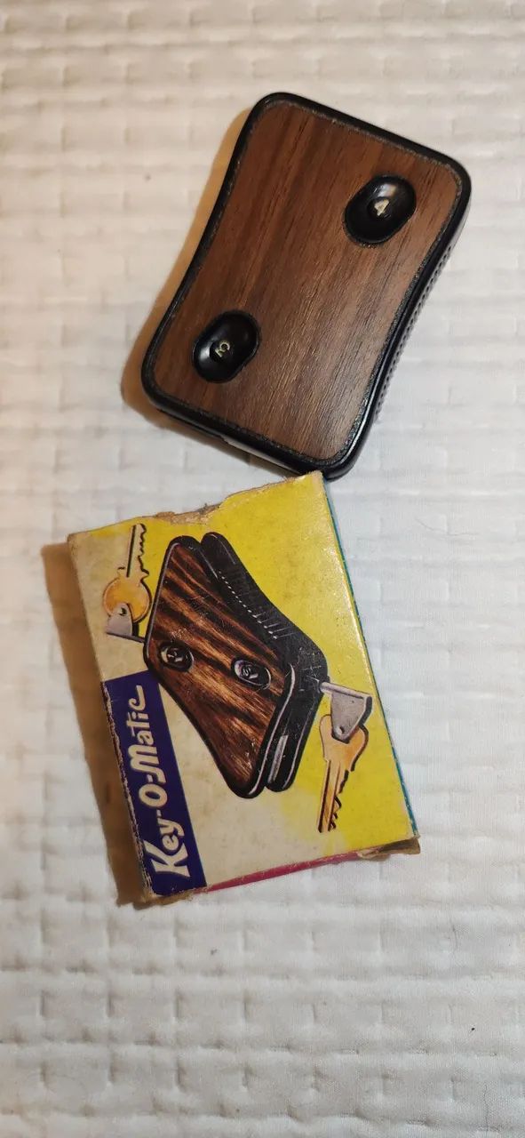porta-chaves automático vintage Key-O-Matic antiguidade, chaveiro, retro, antigo - Foto 2