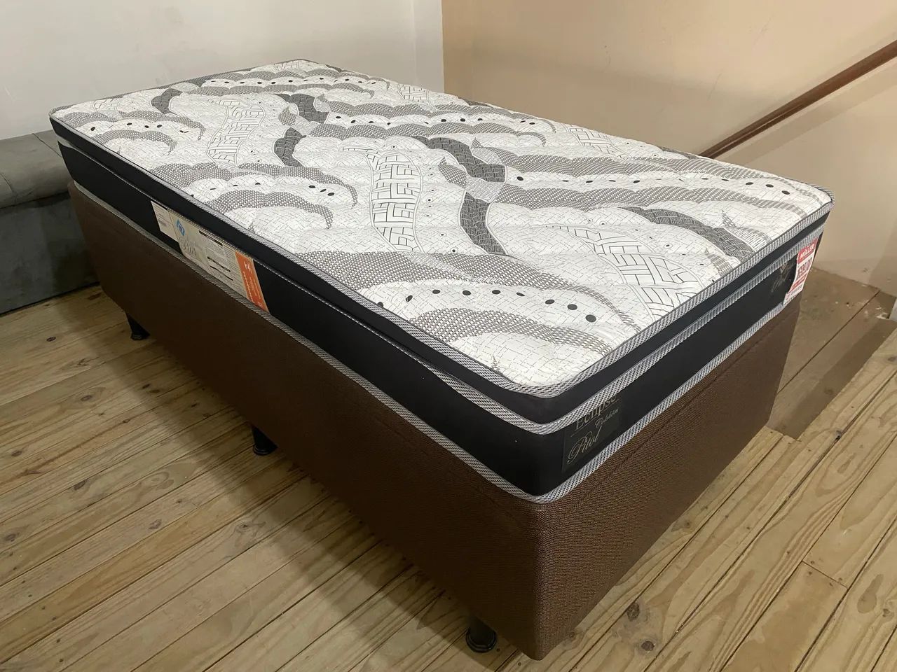 Cama box solteiro baú NOVO  - Foto 4