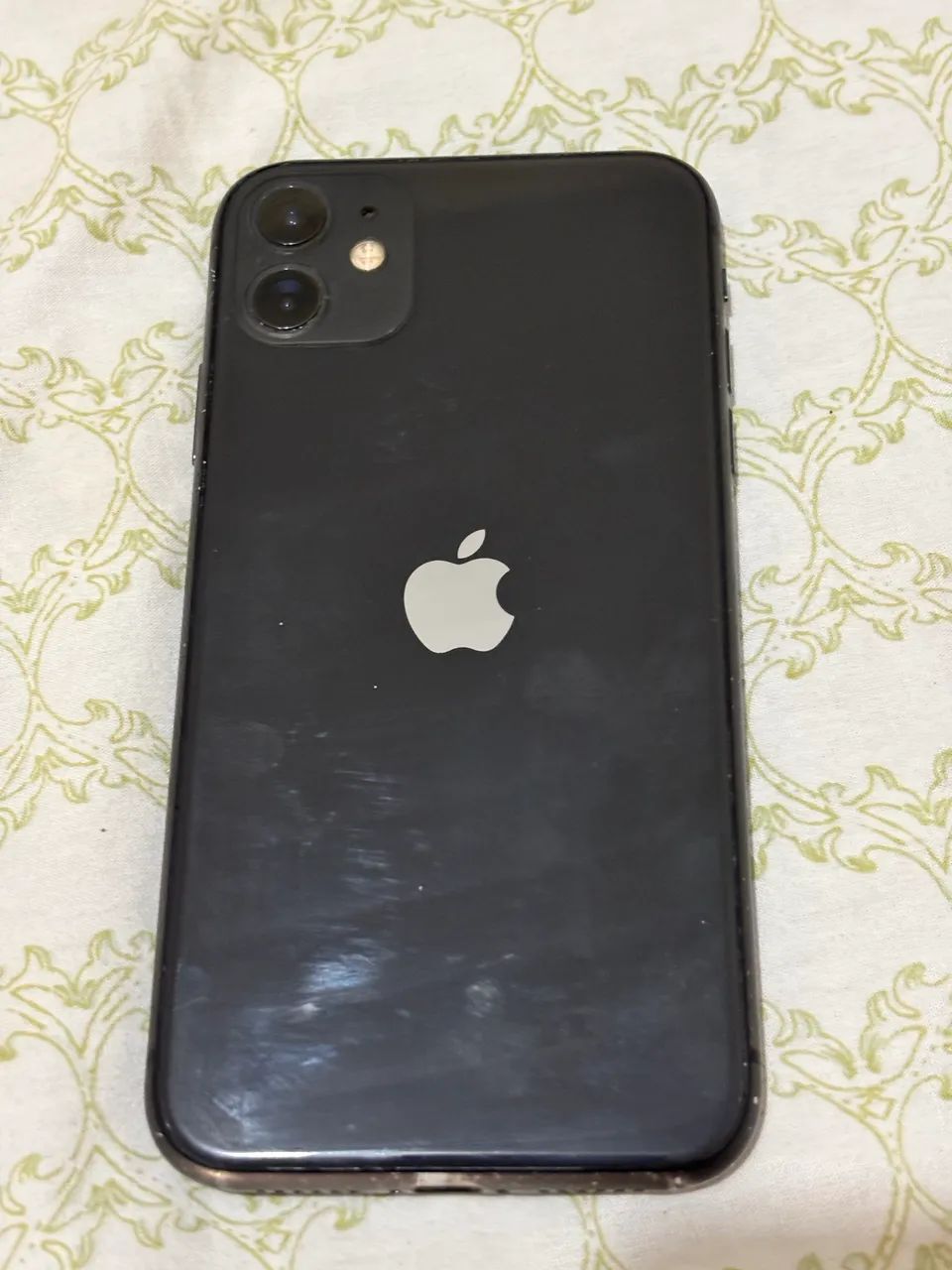 Celular iPhone 11 semi novo  - Foto 2