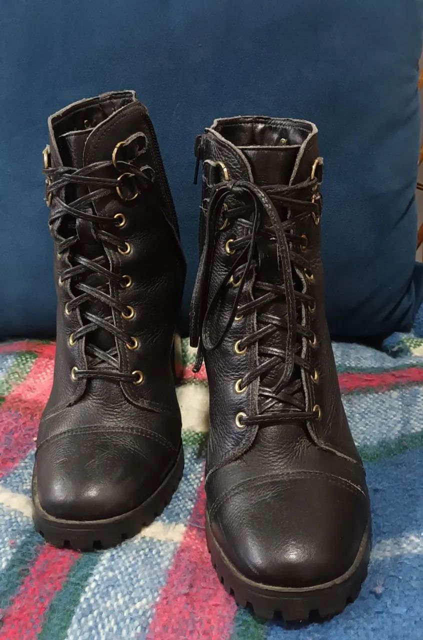 Bota em couro em perfeito estado  - Foto 4