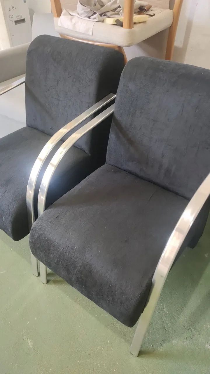 Poltrona decorativa braços de alumínio polido  - Foto 3