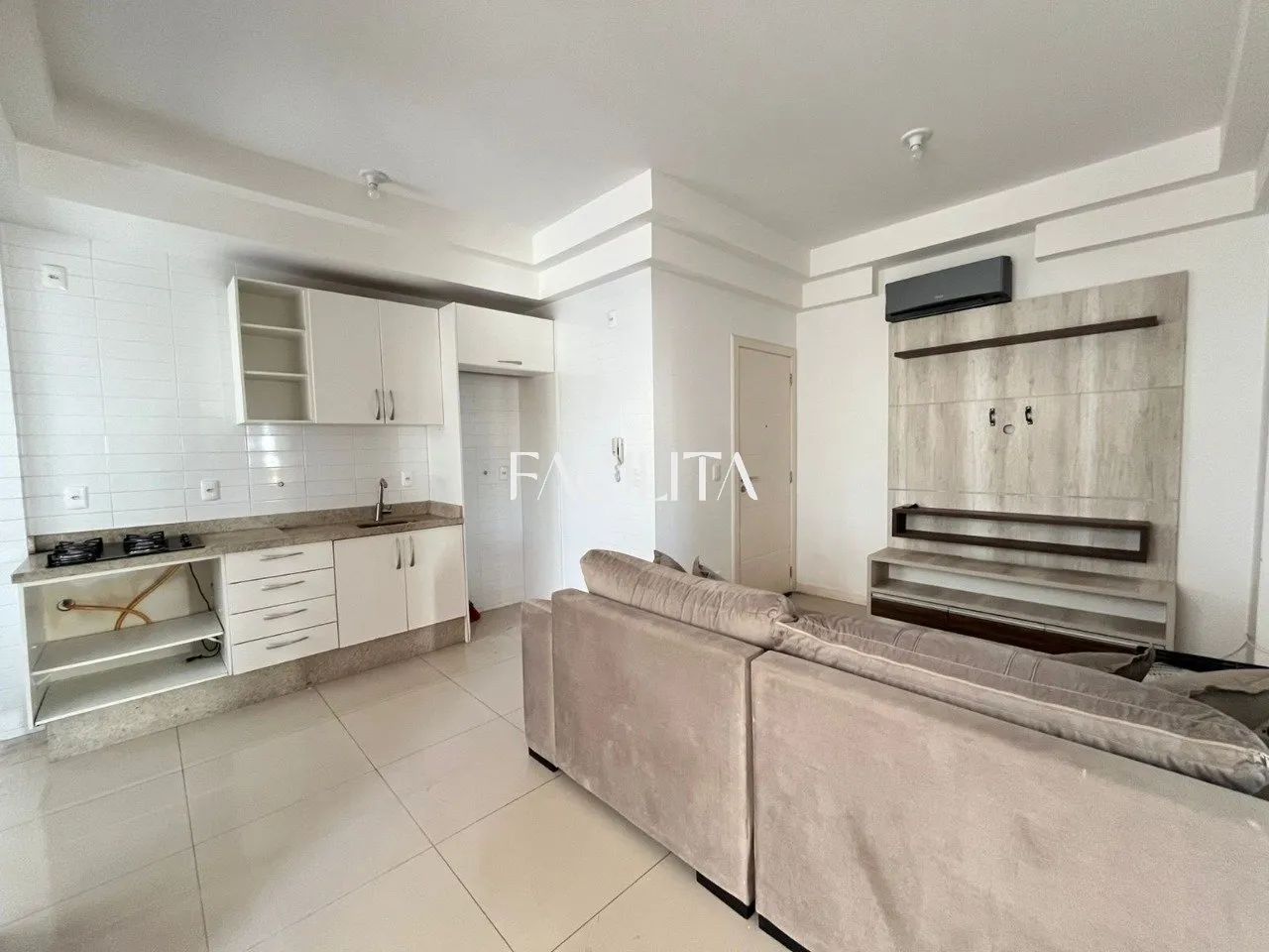 Apartamento com 2 quartos no bairro Agronômica, Florianópolis.