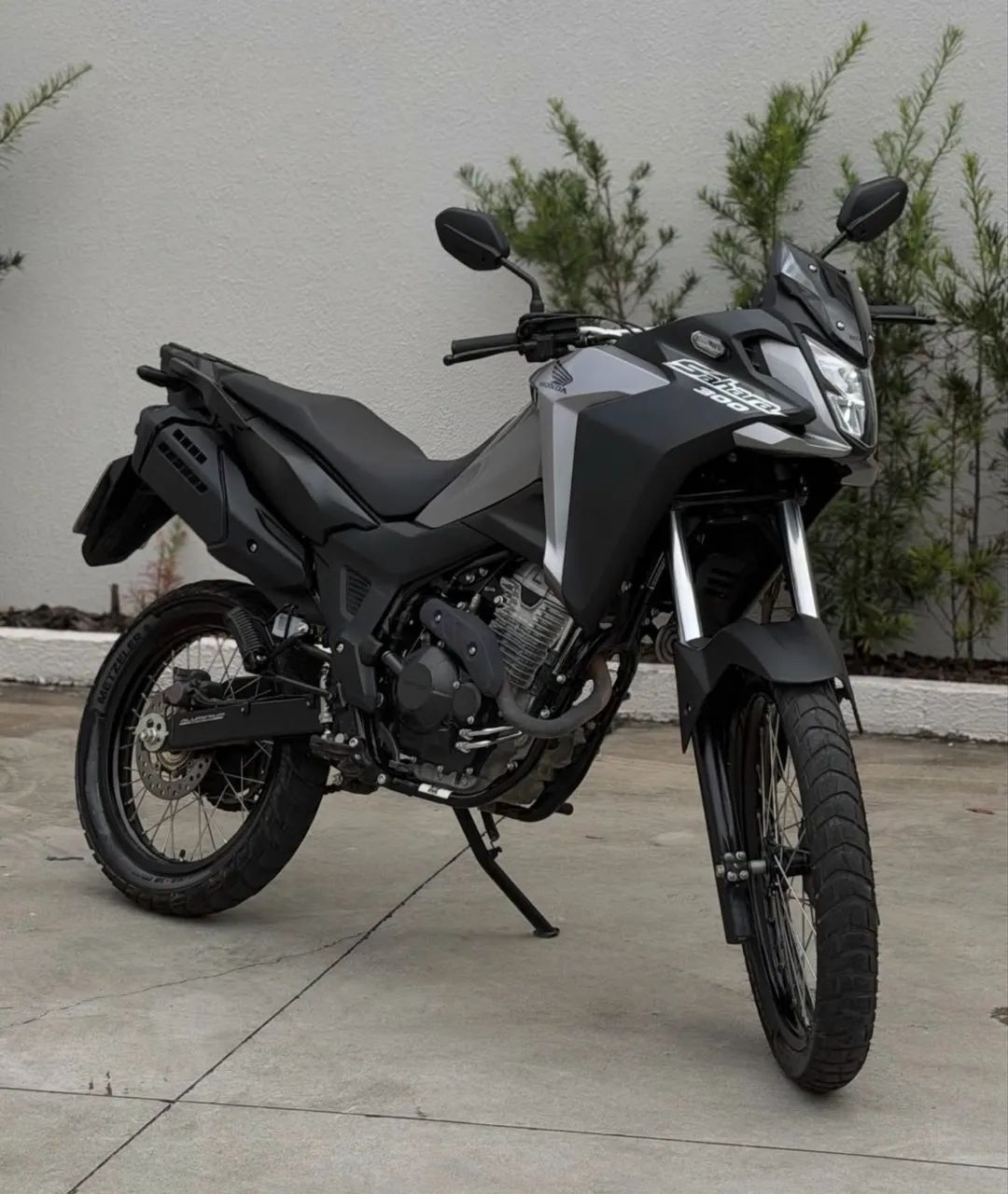 SAHARA 300 IMPECÁVEL