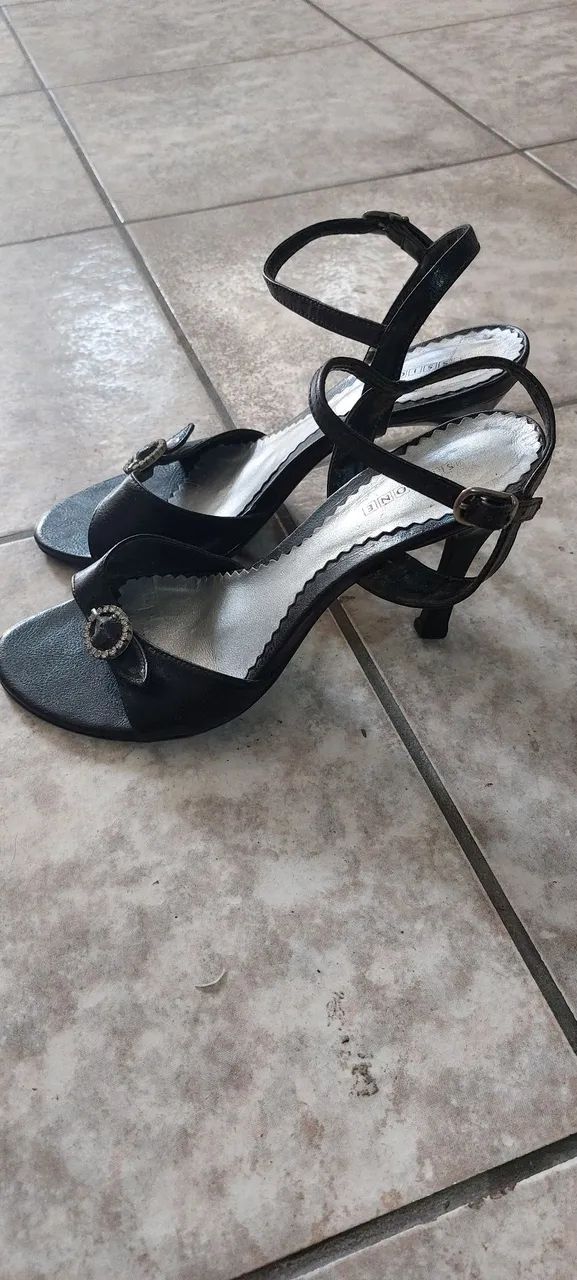Sandalia Tamanho 36 - Foto 3
