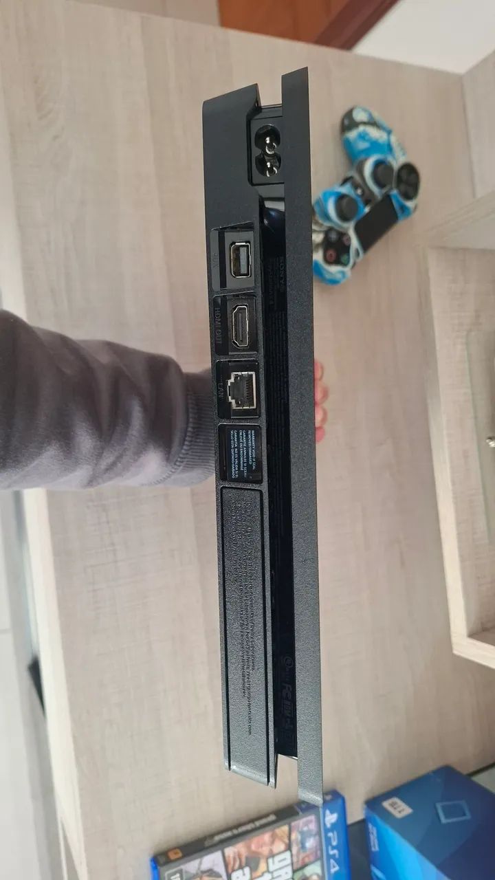 PS4 slim 1TB usado - Foto 2