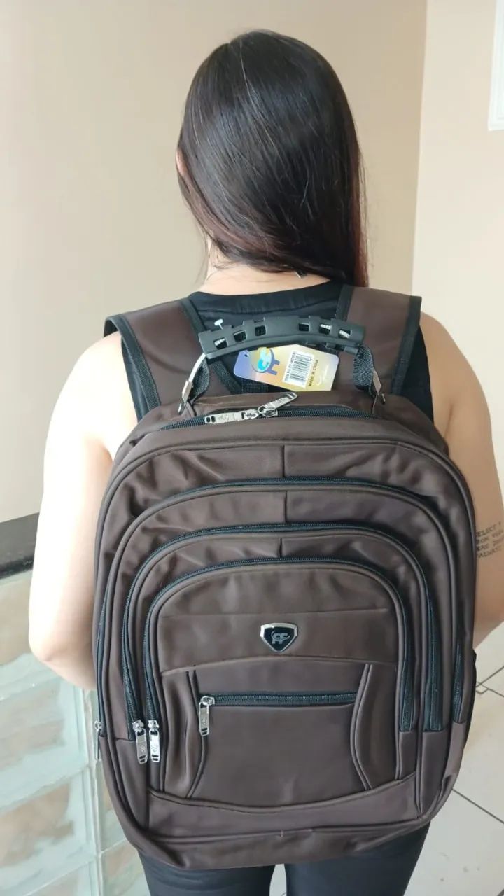 MOCHILA MARROM - NOVA E PRONTA ENTREGA - Foto 2