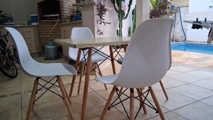 Conjunto de mesa com 4 cadeiras - Foto 2