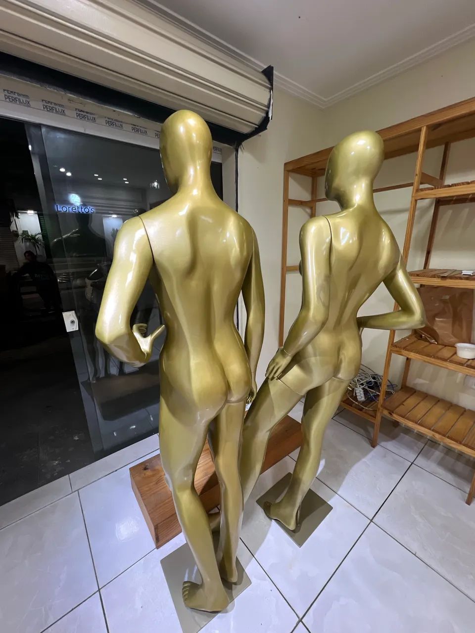 Kit 2 Manequins de Fibra  - Foto 3
