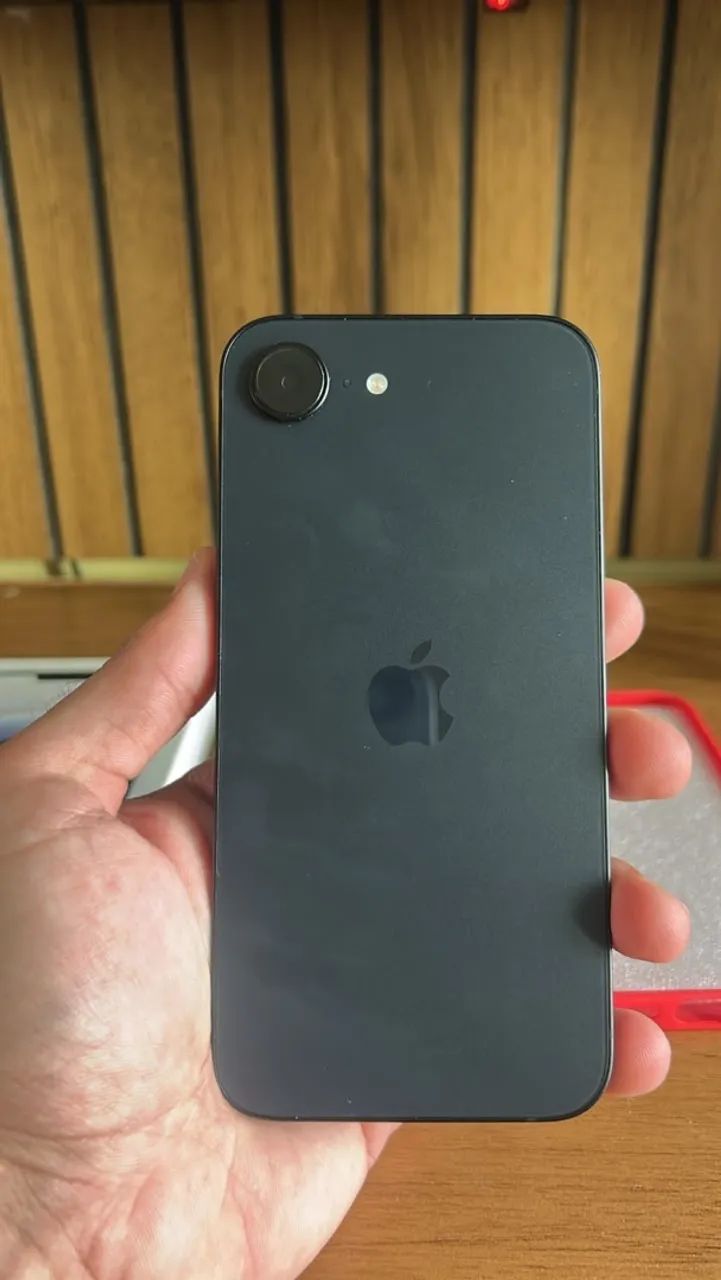 iPhone 16e seminovo  - Foto 4