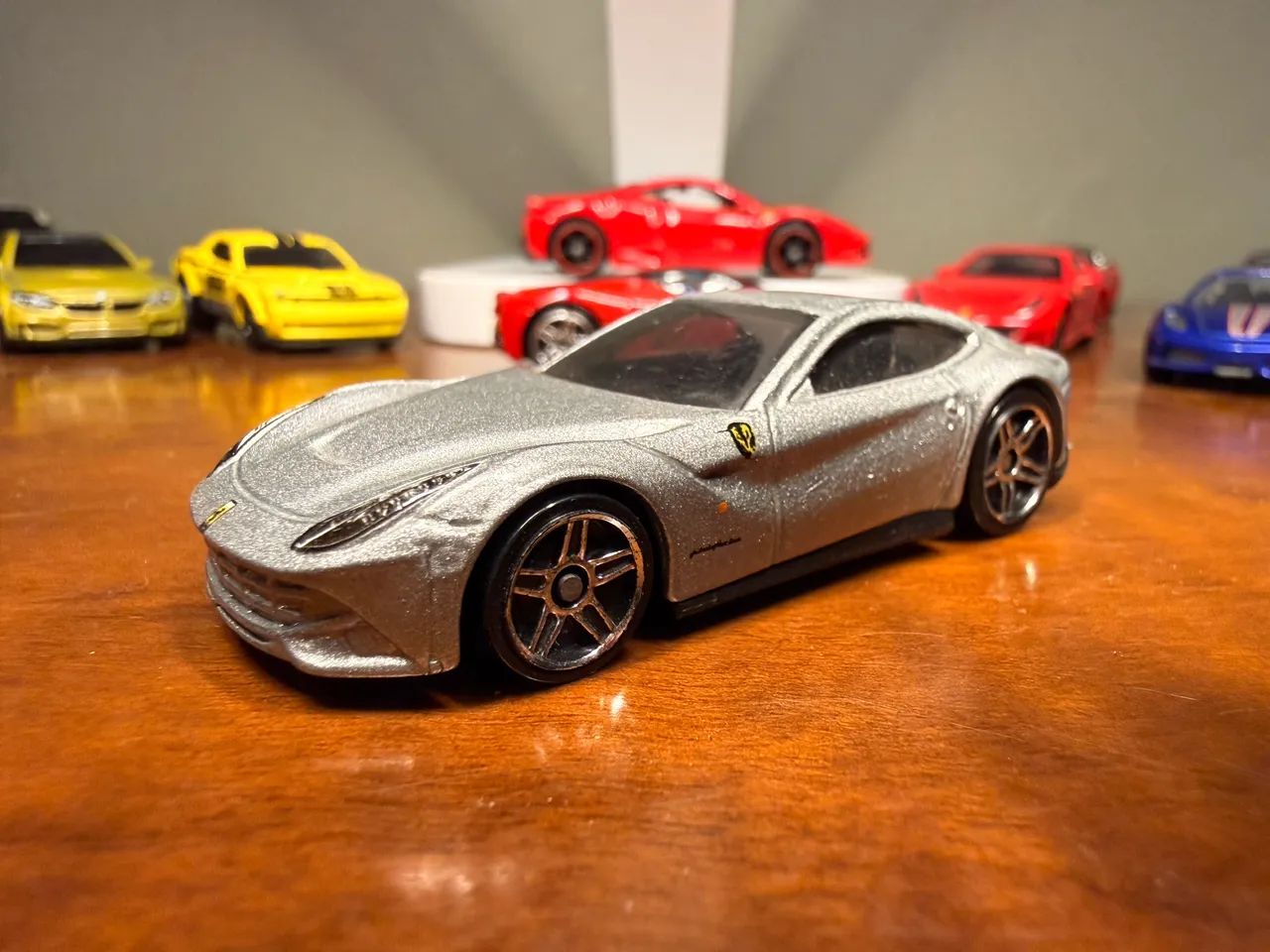 Hotwheels Ferrari F12