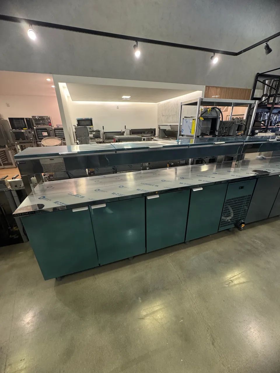 Balcão Refrigerado Condimentadora 2,50m Refrimate Novo  - Foto 3
