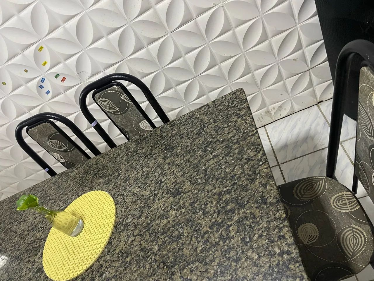 4 Cadeiras de Mesa Estofadas - Foto 3