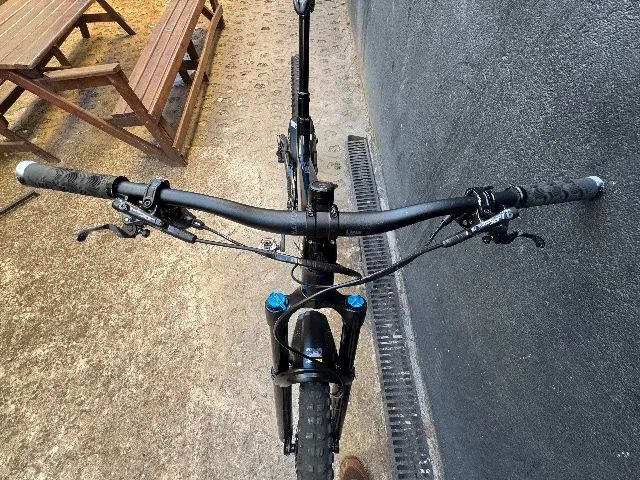 Trek Slash 9.7 2024 L - Fox 36 / XT / Garantia até 2027 - Ciclismo