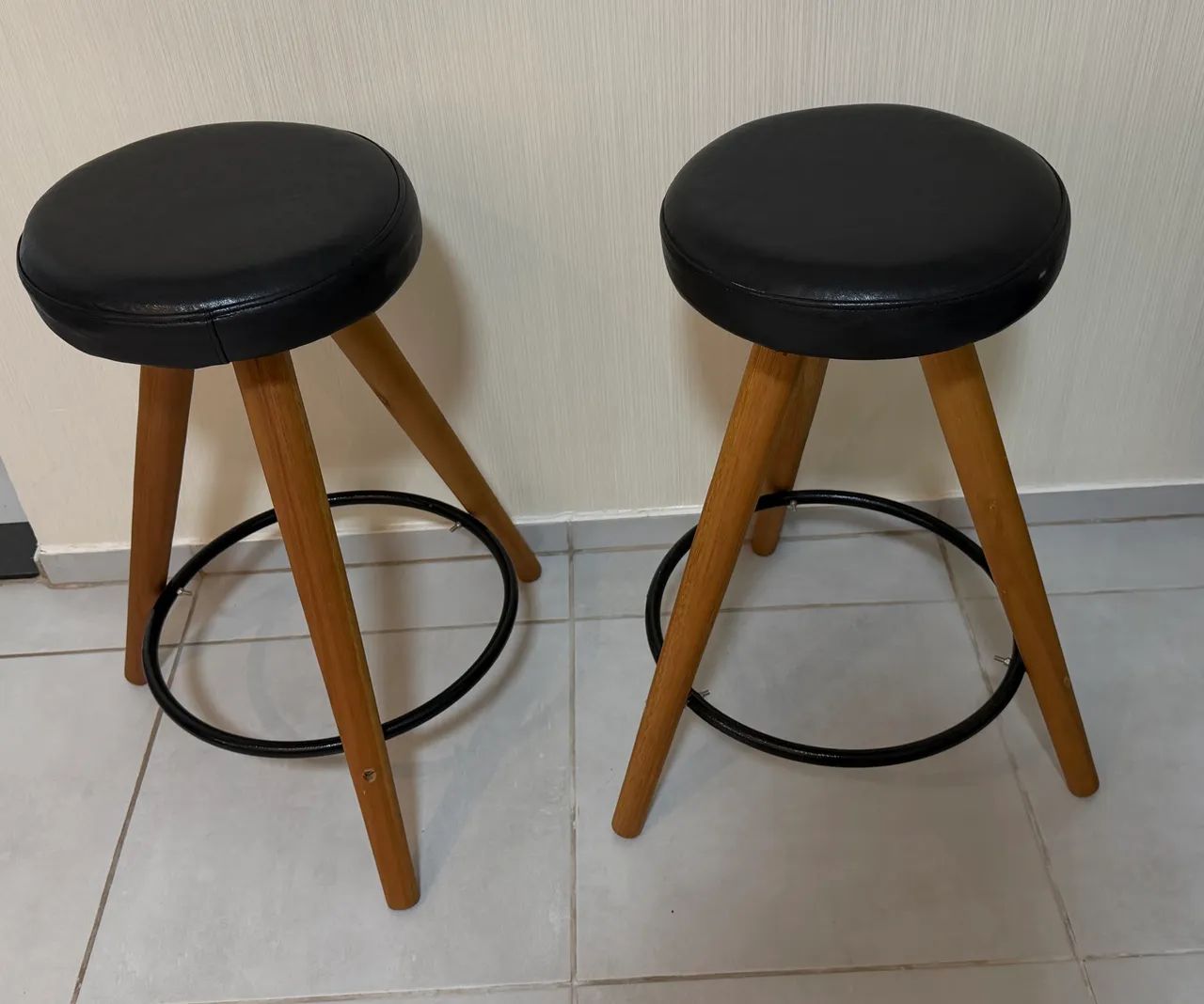 Kit com 2 Banquetas para balcão  - Foto 2