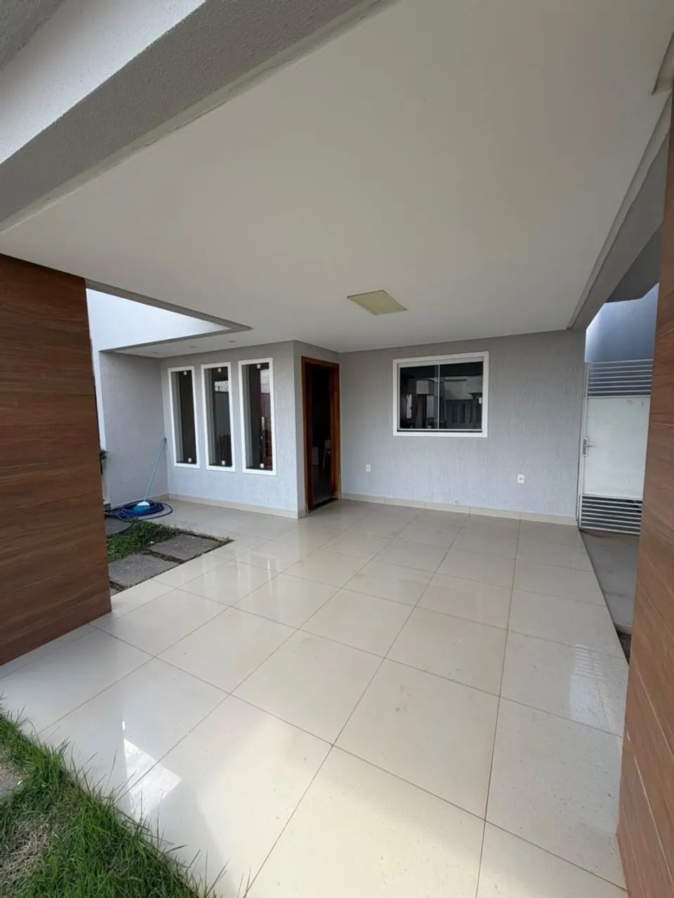 CASA SEMI MOBILIADA E COM ENERGIA SOLAR CONDOMÍNIO MADRI  - Foto 2