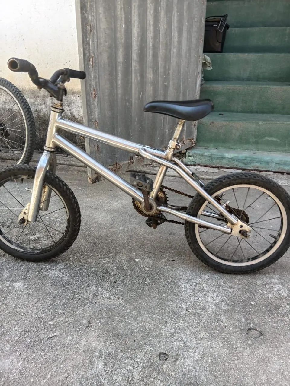 Bicicleta aro 16 cromada 