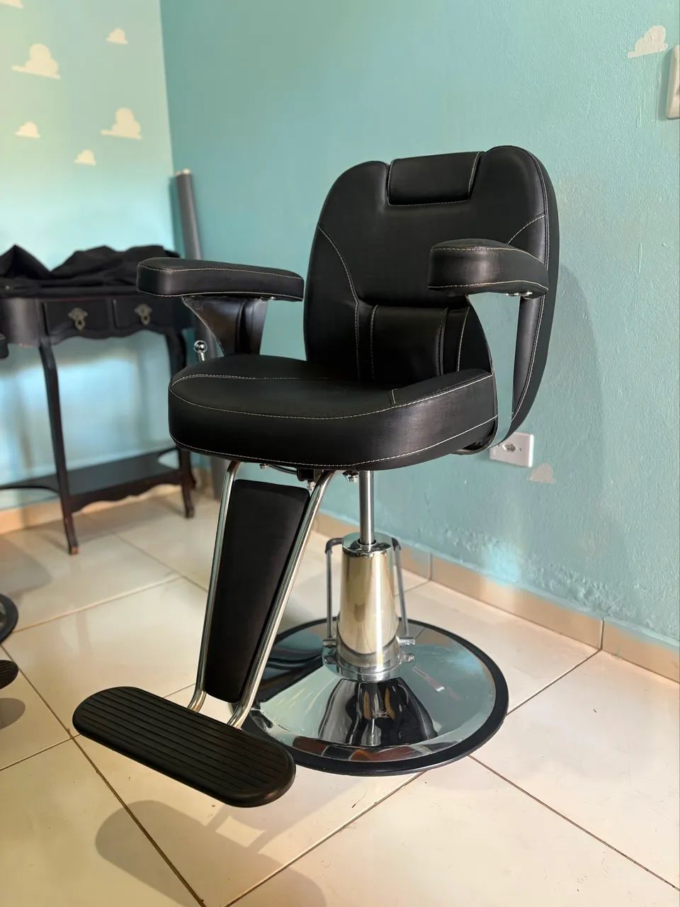 Cadeira para barbearia/salão de beleza  - Foto 3