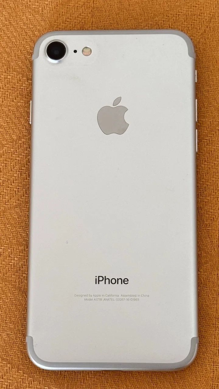 Apple iPhone 7 シルバー ・ホワイト本体 Apple iPhone 7 シルバー 本体 【公式通販】