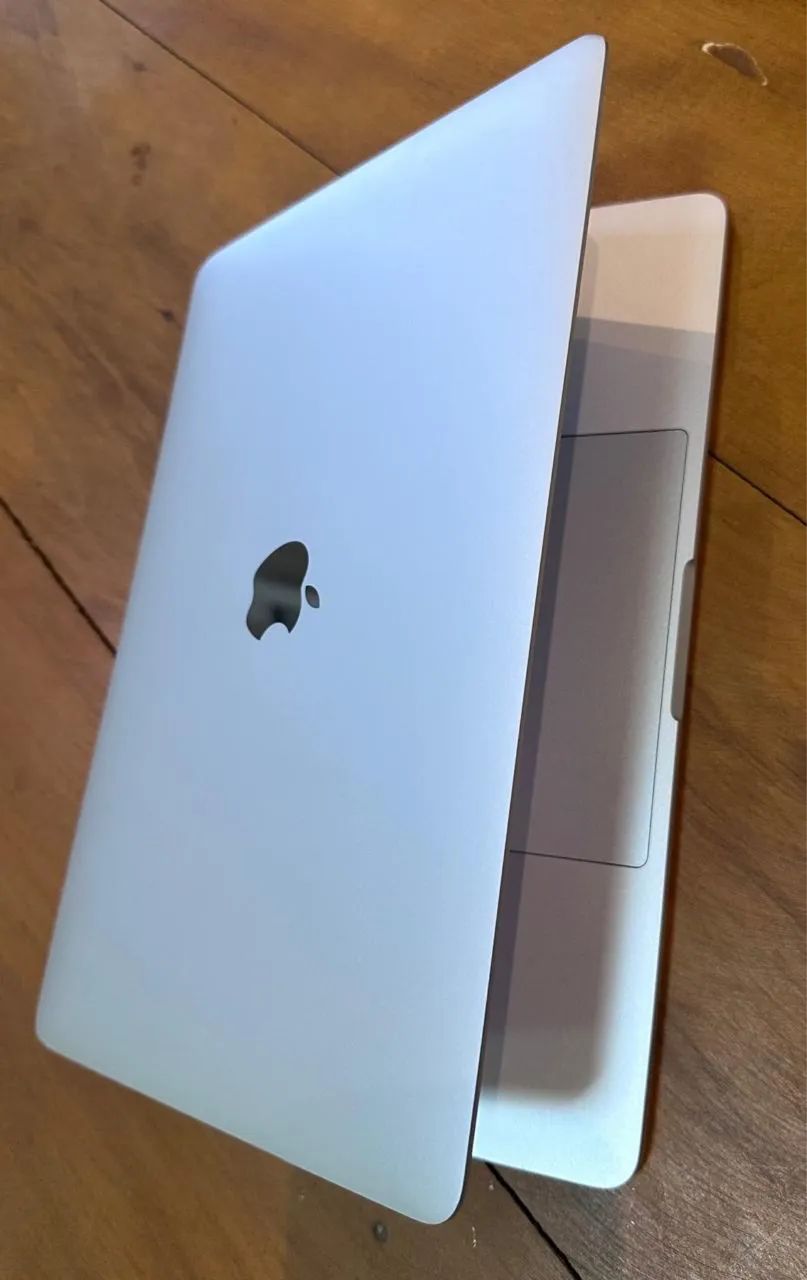 MacBook Pro 16/256 Retina 2017 - Foto 4