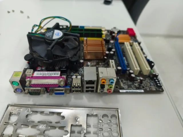 Placa Mãe ASUS P5KPL-AM +Intel Core 2 Duo e7500 + 4 gb memória - Foto 3