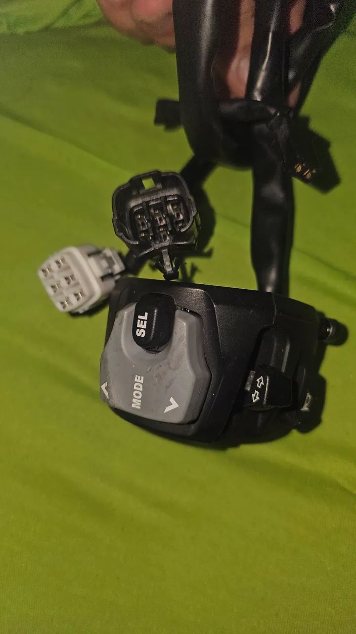 Punho de luz esquerdo V-strom 650 - Foto 4