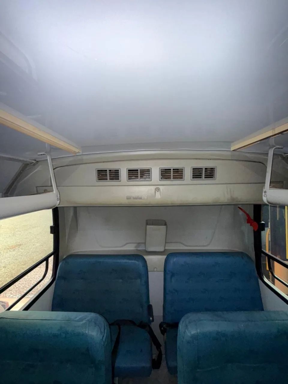 Micro ônibus iveco daily 2013 diesel c/ ar - Foto 3