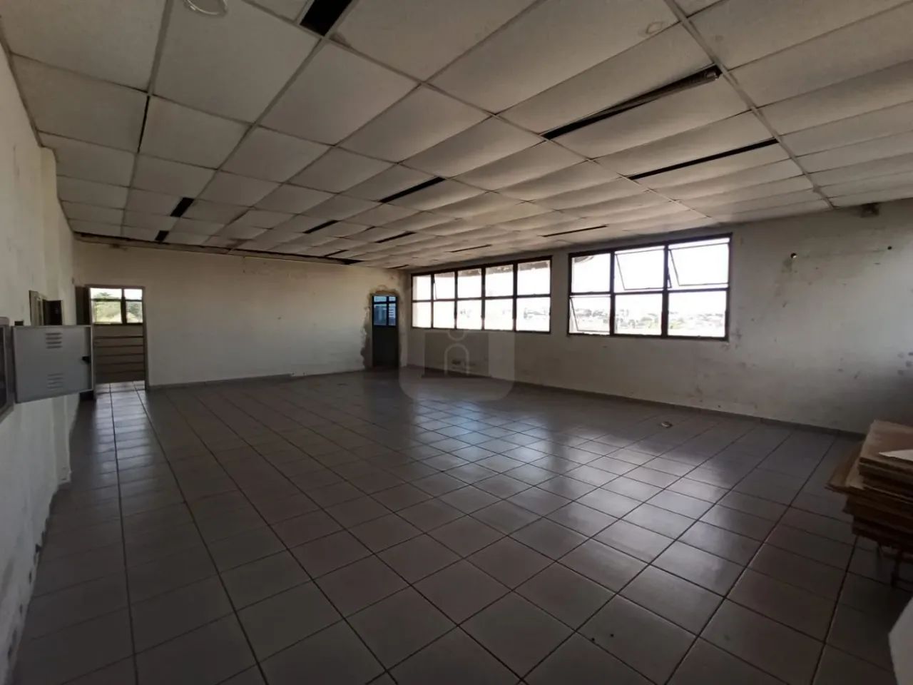 Prédio comercial para locação no bairro Nossa Senhora Aparecida - Foto 3