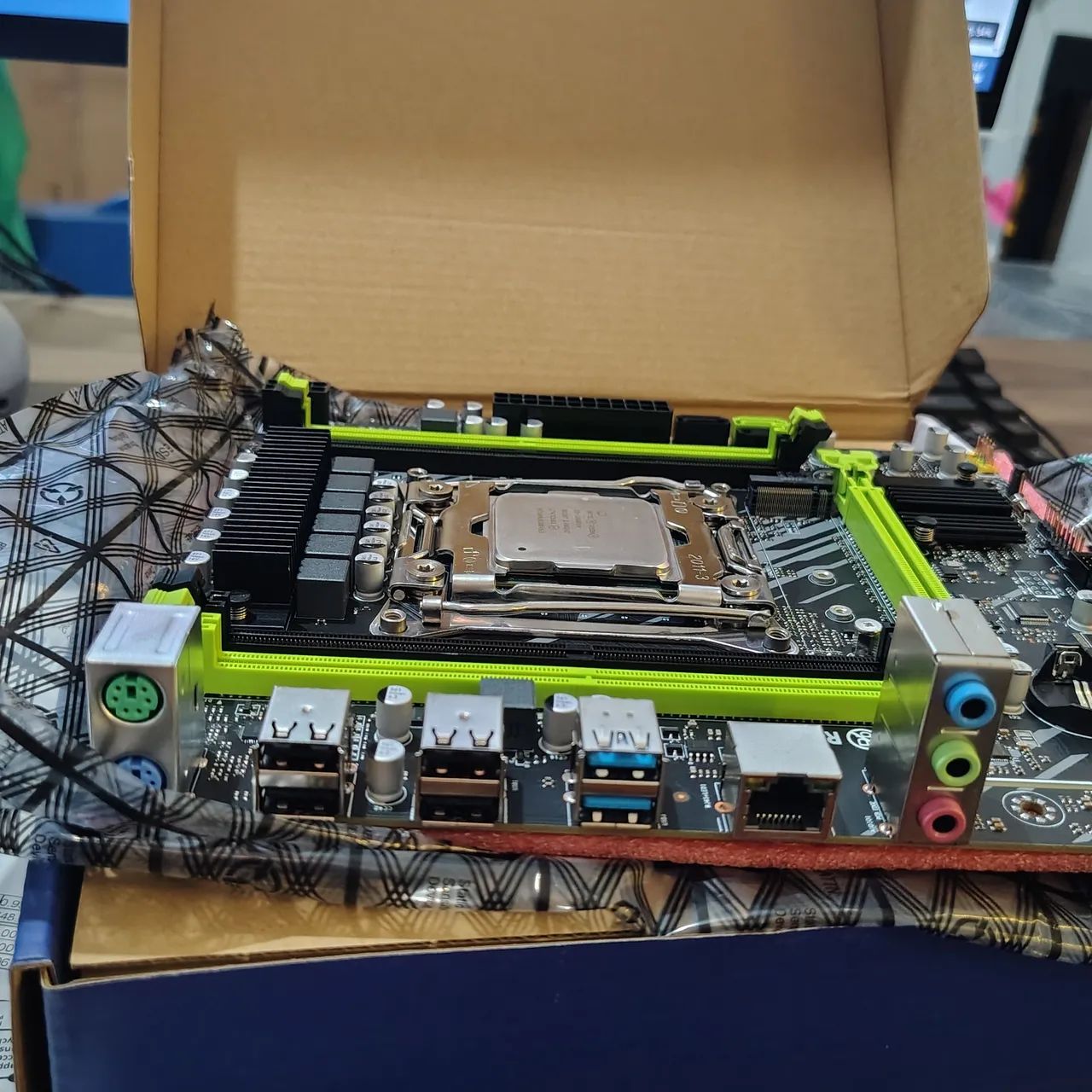 Kit placa mãe x99 vou E5 2680 SOYO - Foto 3