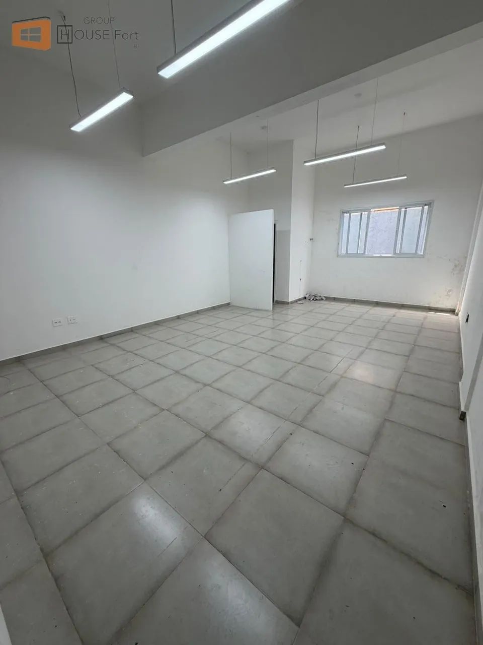 Sala comercial em Boqueirão - Praia Grande, SP