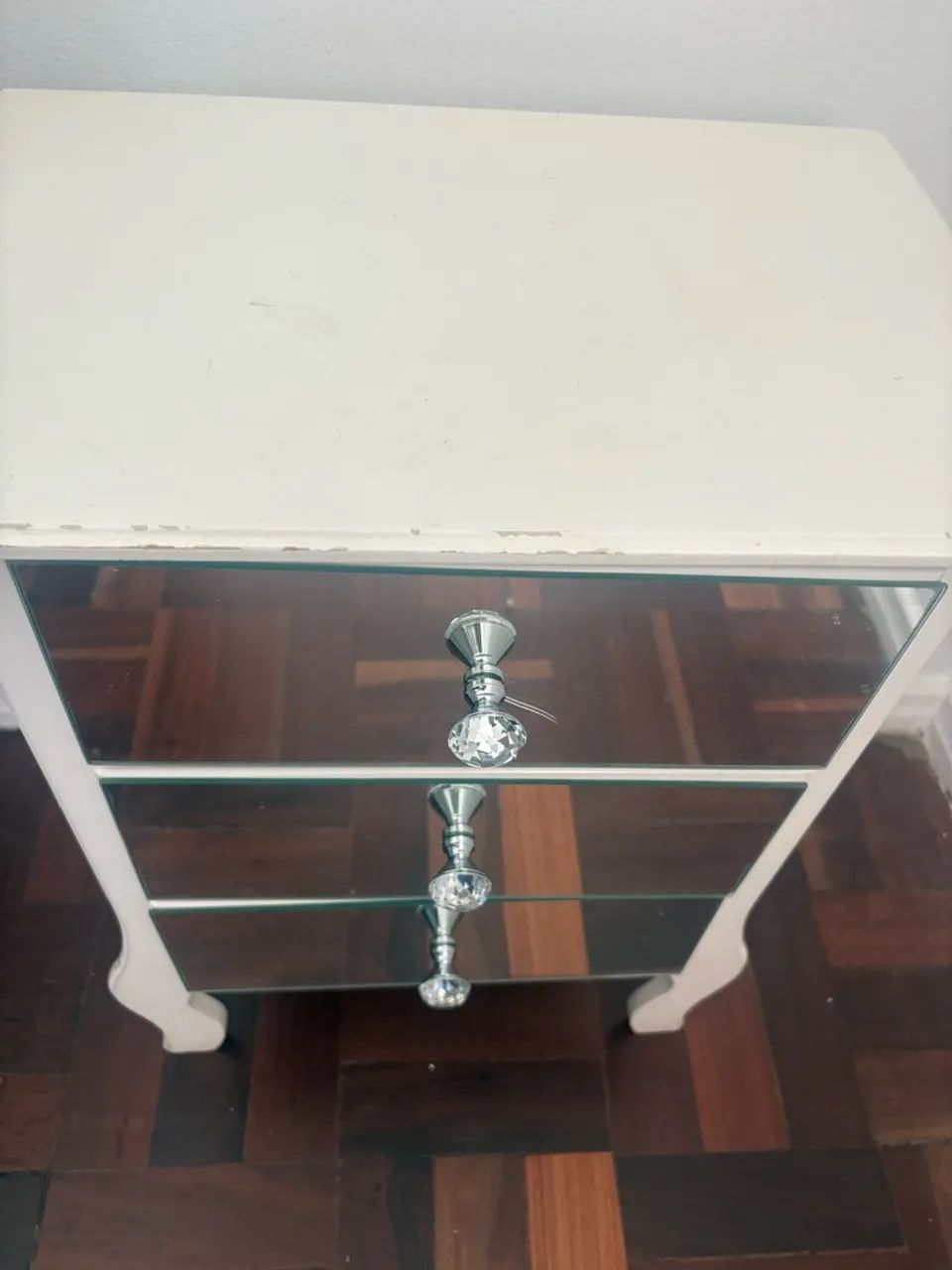 Criado mudo 