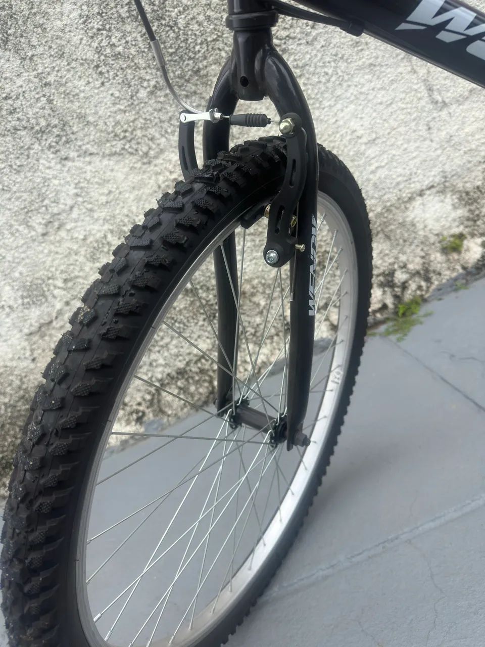 Bicicleta aro 26 novinha - Foto 4