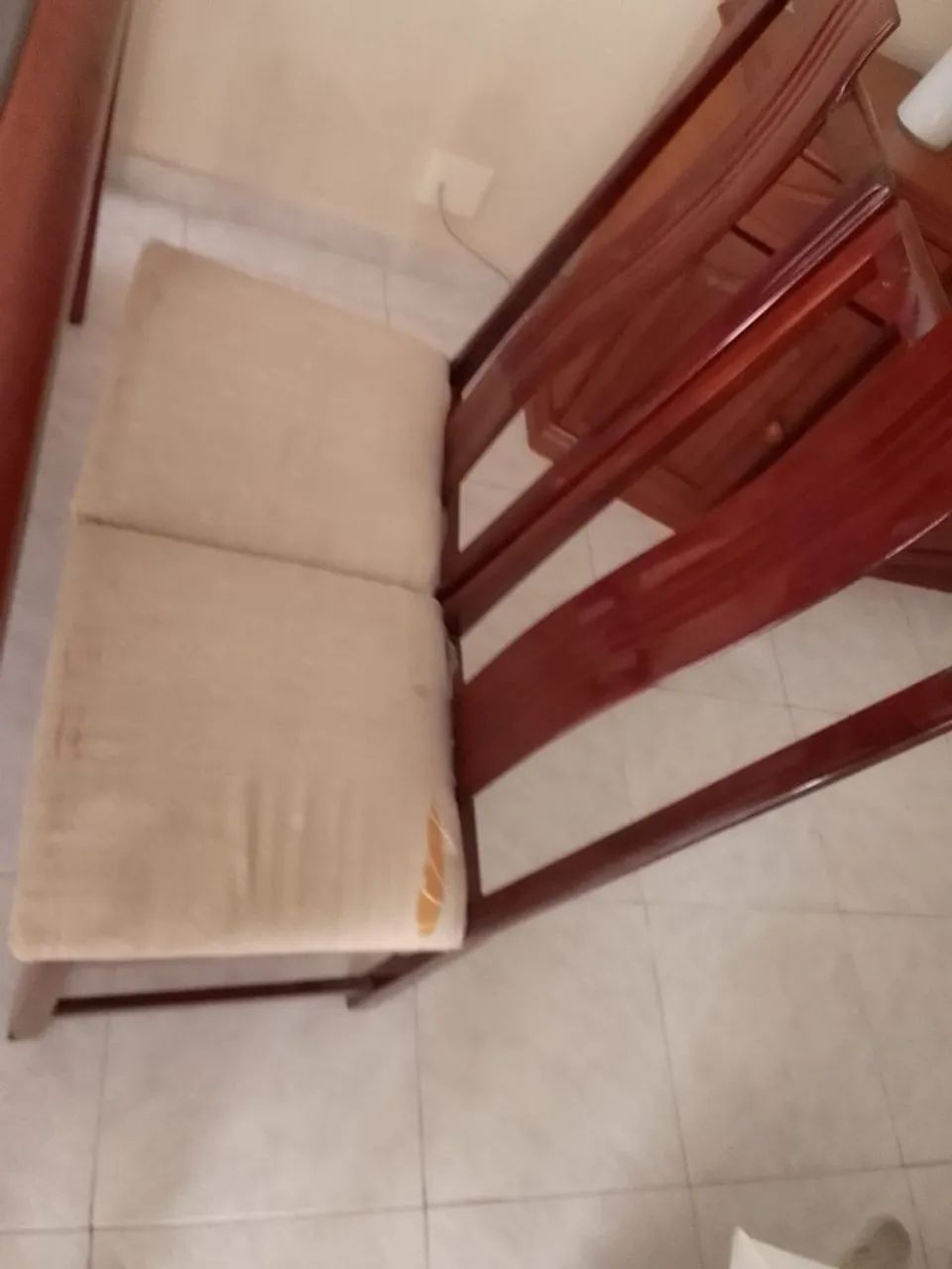 Vendo mesa com 6 cadeiras - Foto 4
