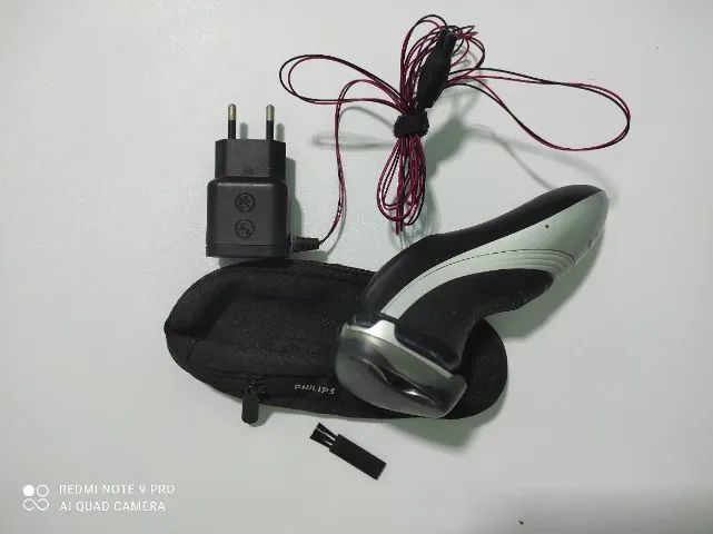 Barbeador Elétrico Philips Aquatouch - Foto 4