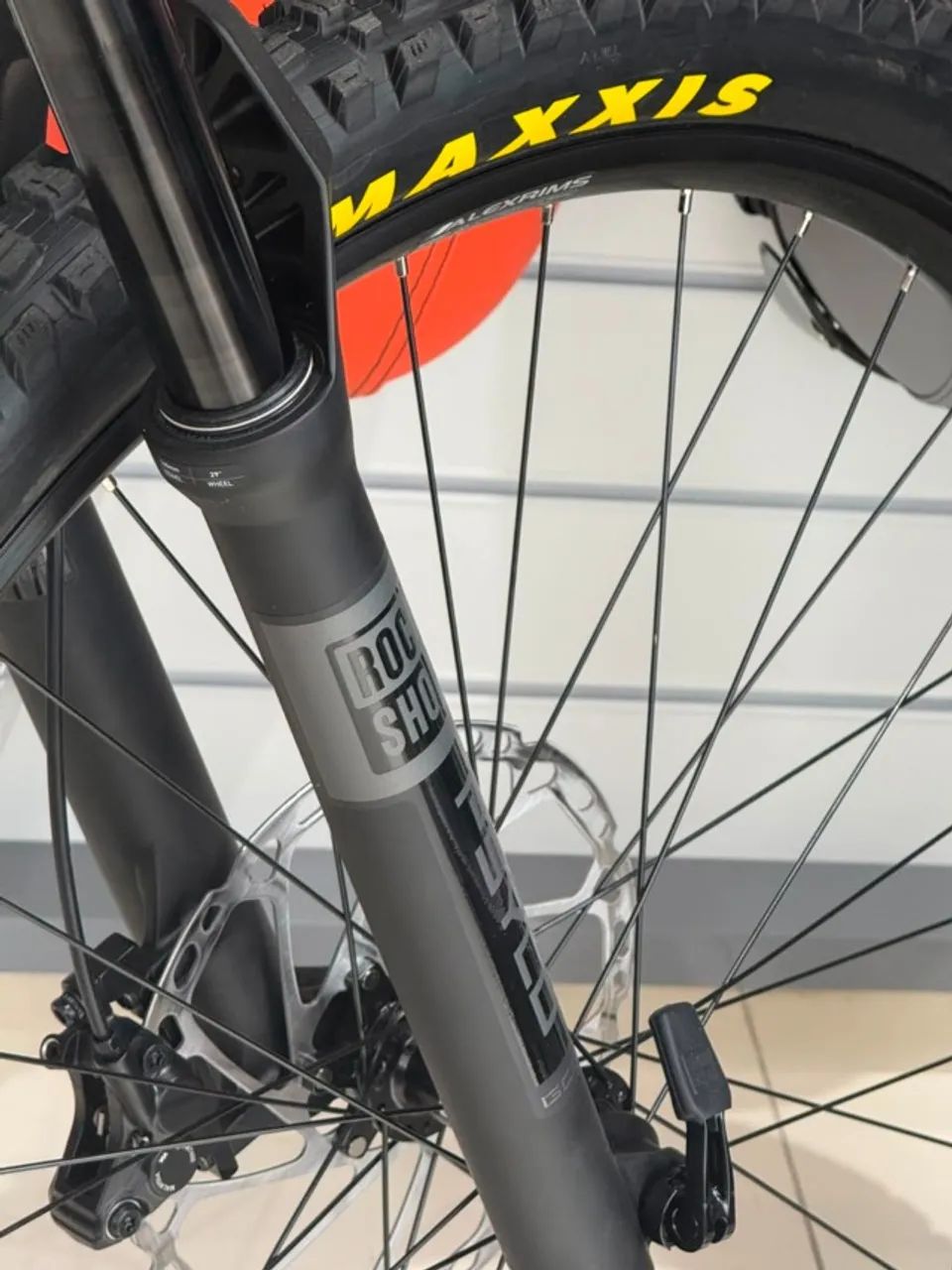 BICICLETA ELÉTRICA MTB OGGI RAZZO T-130 CUES - Foto 3